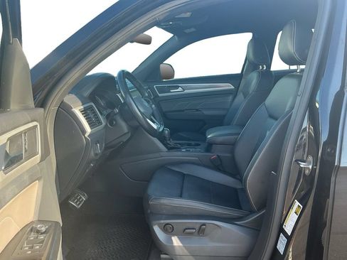 Used 2021 Volkswagen Atlas Cross Sport SE FWD image 14