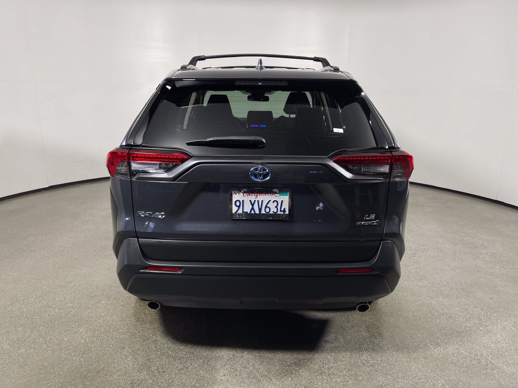 Used 2024 Toyota RAV4 LE AWD/4WD image 4