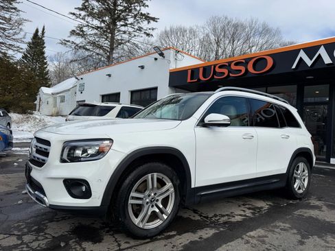 Used 2020 Mercedes-Benz GLB 250 4MATIC image 3