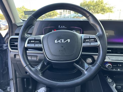 Used 2024 Kia Telluride S w/ S Sunroof Package FWD image 11
