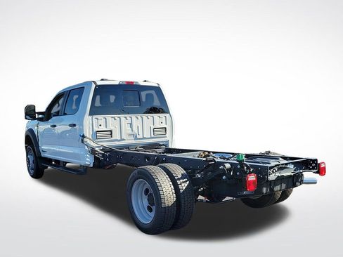 New 2026 Ford F550 4x4 Crew Cab image 5
