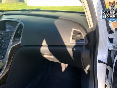 Used 2012 Buick Verano Leather FWD image 16