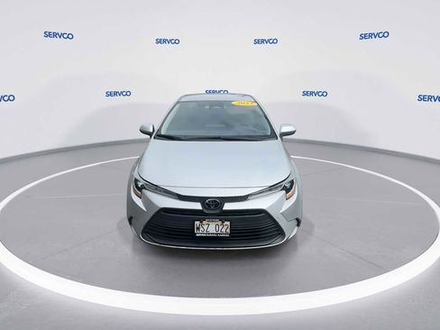 Used 2023 Toyota Corolla LE image 3