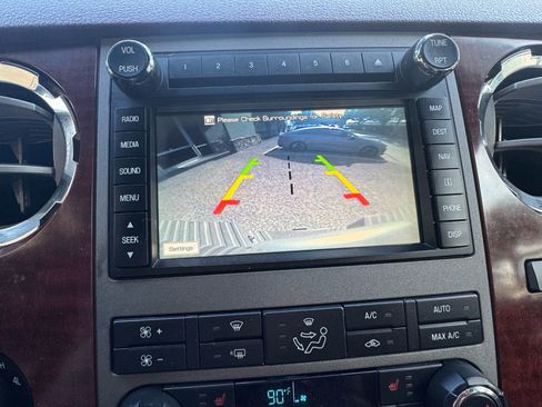 Used 2012 Ford F250 King Ranch w/ King Ranch w/Chrome Pkg image 21