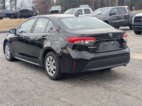 Used 2023 Toyota Corolla LE image 5