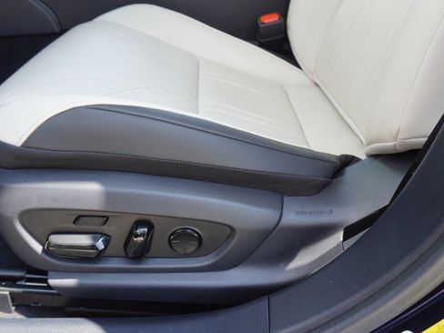 Certified 2025 Lexus ES 350 Ultra Luxury FWD image 24
