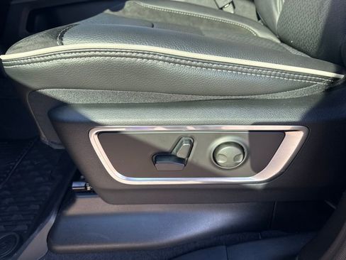 New 2026 RAM 1500 Laramie w/ Night Edition AWD/4WD image 17
