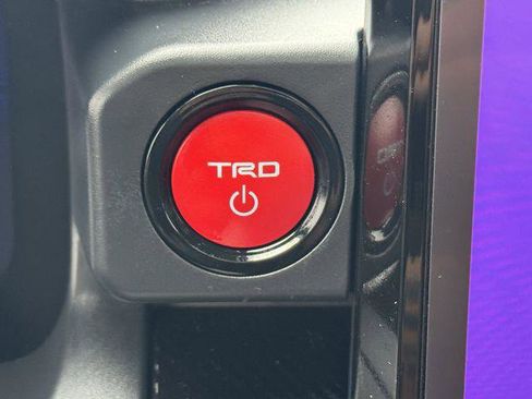 Certified 2025 Toyota Tacoma TRD Pro AWD/4WD image 21