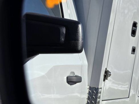 Used 2021 Ford Explorer Platinum image 27