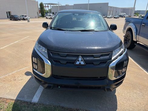 Used 2023 Mitsubishi Outlander Sport LE AWD/4WD image 2