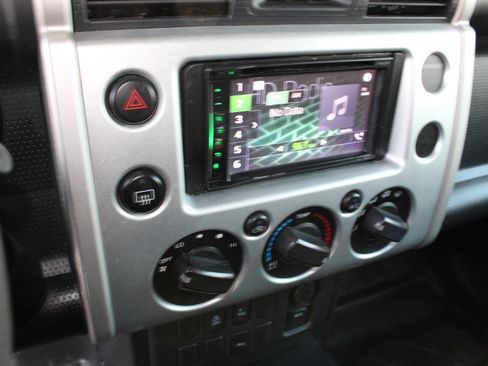 Used 2008 Toyota FJ Cruiser 4WD image 16