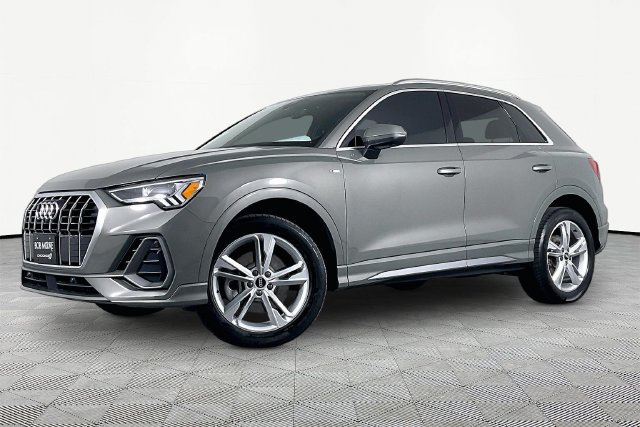 Used 2022 Audi Q3 2.0T Premium Plus w/ Premium Plus Package AWD/4WD image 1