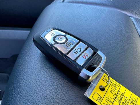 Used 2022 Ford F250 Lariat w/ Lariat Ultimate Package image 11