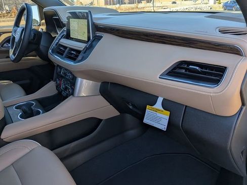 Used 2023 Chevrolet Tahoe Premier w/ Premium Package image 41