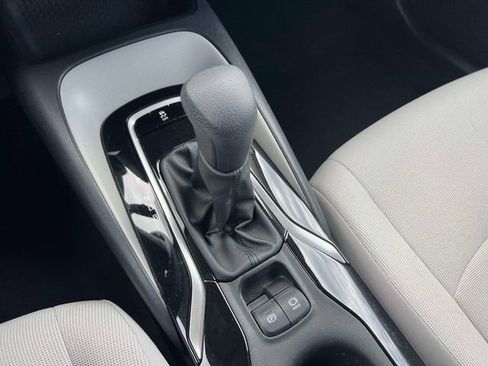 Used 2022 Toyota Corolla LE image 33