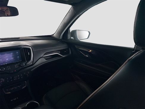 Used 2024 GMC Terrain AT4 image 23