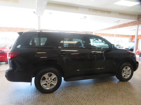Used 2019 Toyota Sequoia SR5 image 67