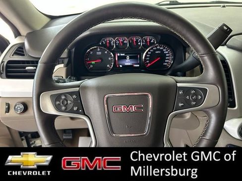 Used 2015 GMC Yukon SLT AWD/4WD image 16