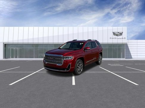 Used 2021 GMC Acadia Denali w/ Denali Technology Package FWD image 6