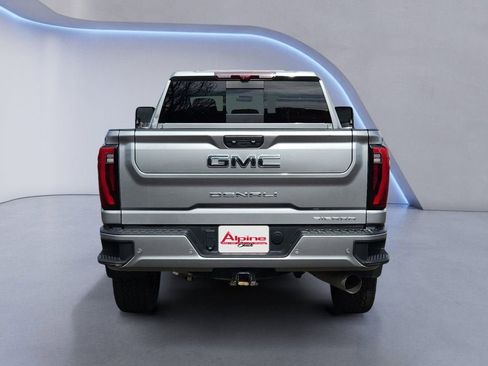 Used 2024 GMC Sierra 2500 Denali Ultimate AWD/4WD image 4