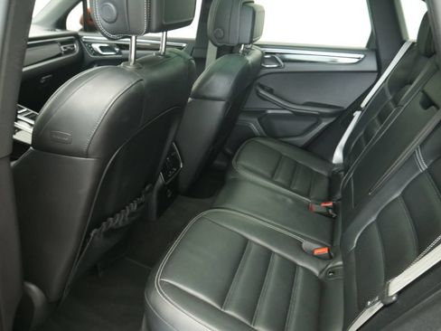 Certified 2023 Porsche Macan S AWD/4WD image 20