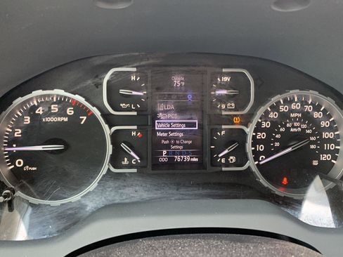 Used 2020 Toyota Tundra SR5 w/ SR5 Upgrade Package image 6