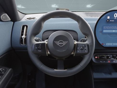 Used 2025 MINI Cooper Countryman S w/ Comfort Package Max image 15