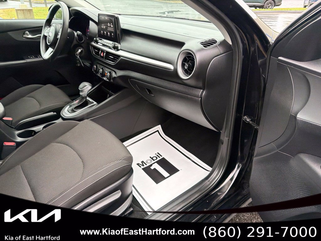 Used 2020 Kia Forte LXS FWD image 12