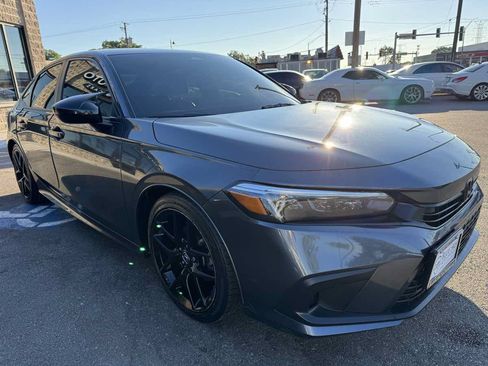 Used 2023 Honda Civic Sport image 3