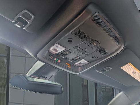 New 2025 Cadillac XT5 Premium Luxury image 34