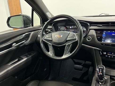 Used 2023 Cadillac XT5 Premium Luxury image 11