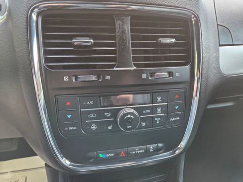 Used 2020 Dodge Grand Caravan GT FWD image 29