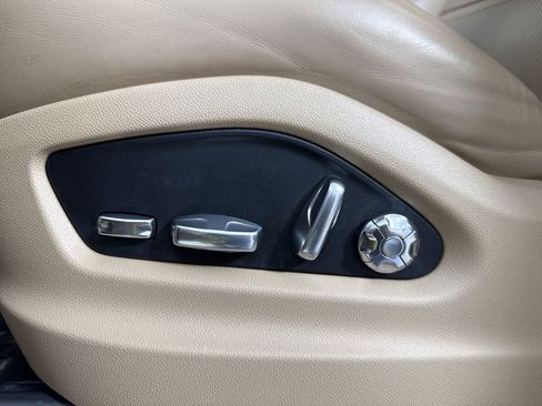Certified 2021 Porsche Cayenne E-Hybrid AWD/4WD image 40