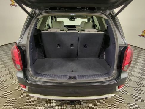 Used 2021 Hyundai Palisade Limited image 38