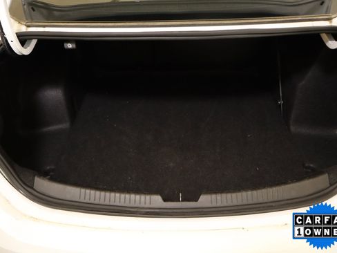 Used 2021 Chevrolet Malibu LS FWD image 9