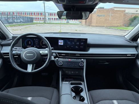 Used 2025 Hyundai Sonata SEL FWD image 28