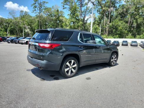 Used 2020 Chevrolet Traverse LT w/ LT Premium Package FWD image 5