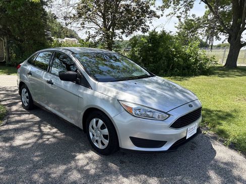 Used 2018 Ford Focus S FWD image 7
