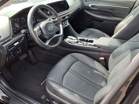 Used 2023 Hyundai Sonata Limited w/ Preferred Accessory Package image 15