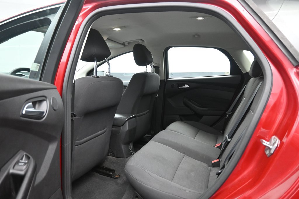 Used 2012 Ford Focus SEL FWD image 22