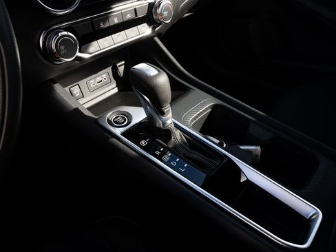 New 2025 Nissan Sentra SV w/ Trunk Package image 17