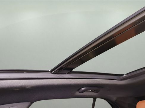 Used 2020 Cadillac XT4 Premium Luxury w/ Enhanced Visibility Package image 26