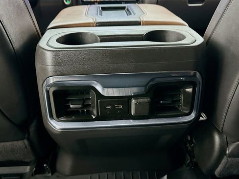 Used 2022 Chevrolet Silverado 1500 High Country w/ Safety Package II AWD/4WD image 26