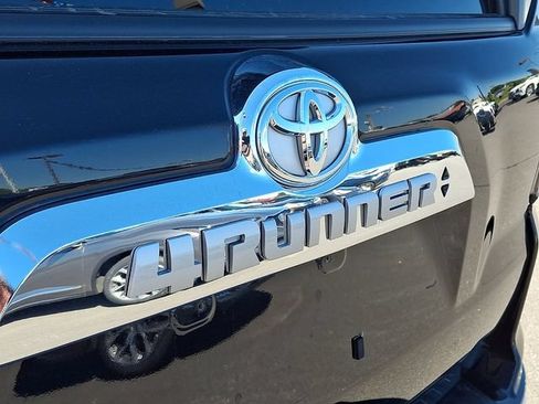 Used 2024 Toyota 4Runner Limited AWD/4WD image 29