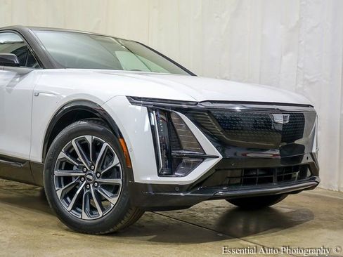 New 2025 Cadillac Lyriq Sport w/ LPO, Floor Liner Package image 2