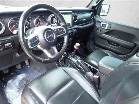 Used 2022 Jeep Wrangler Unlimited Sahara AWD/4WD image 10