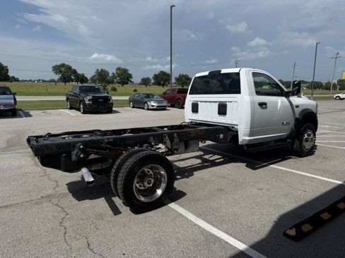 Used 2019 RAM 5500 Tradesman RWD image 2