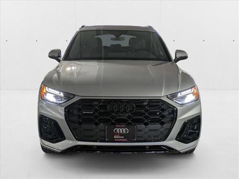 Certified 2025 Audi Q5 2.0T Premium Plus image 2