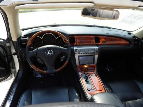 Used 2005 Lexus SC 430 Convertible RWD image 51