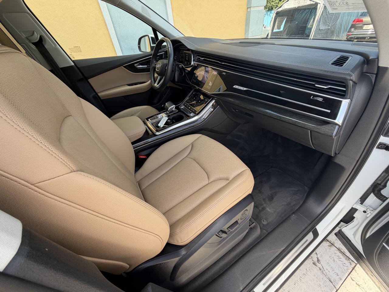 Used 2023 Audi Q7 3.0T Premium Plus w/ Premium Plus Package AWD/4WD image 17